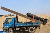 Khám kho vũ khí người Kurd trước giờ đánh IS