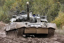 Xem xe tăng bay T-80 Nga nã pháo 