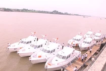 Cảnh sát biển Việt Nam mua thêm 12 xuồng tuần tra