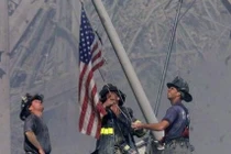 Tiết lộ về lá cờ biểu tượng tinh thần kiên cường ngày 11/9