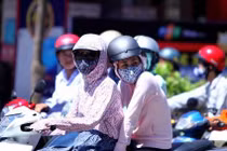 Nắng nóng kéo dài, người dân cần chủ động bảo vệ sức khỏe