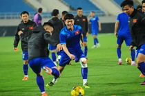 ĐTQG Việt Nam thoải mái tập luyện trên sân Mỹ Đình
