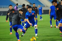 ĐTQG Việt Nam thoải mái tập luyện trên sân Mỹ Đình