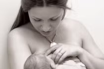 Bú sữa giúp giảm nguy cơ mất trí nhớ