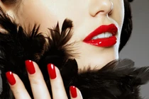 Biến tấu với son đỏ lộng lẫy đêm Giáng sinh