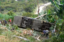 Xe chở 47 người lao vực ở Lào Cai, 5 người tử vong