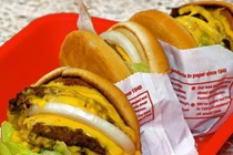 Những thực phẩm khiến bạn béo nhanh