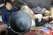 Những hình ảnh kinh khủng bên trong “làng ung thư”