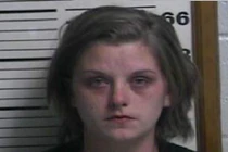 Mẹ ngủ, con chết cạnh không biết