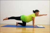 Tư thế giúp bà bầu giảm đau khi sinh thường