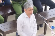 Nguyễn Xuân Sơn khai những ai nhận tiền "chăm sóc" lãi ngoài?