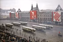 Sức mạnh khổng lồ của Hồng quân Liên Xô qua ảnh màu quý giá