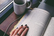 Cô nàng chia tay bạn trai vì cấm đọc truyện ngôn tình