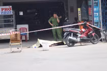 Bị bạn nhậu to con ăn hiếp, người đàn ông đâm chết người