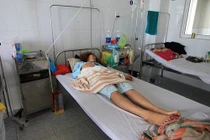 Bí thư xã đánh đập vợ tới nhập viện bị xử lý thế nào?