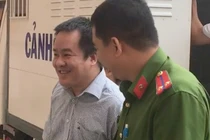 Đại gia đất Tây Đô Tòng Thiên Mã cười hớn hở ngày hầu tòa