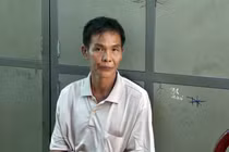 Phẫn nộ với "yêu sách" của kẻ giết hàng xóm nhét lu cám