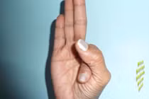 Video: Động tác yoga ngón tay đơn giản giúp xua tan bệnh tật