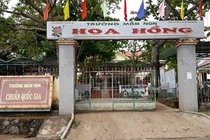 Phụ huynh đánh giáo viên vì không được đón con trước giờ quy định