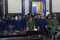 Các giám đốc công ty “ma” của Phạm Công Danh òa khóc giữa Tòa