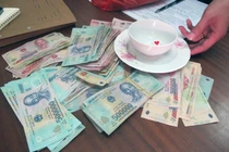 Đột kích căn hộ cao cấp The Point tóm gọn ổ đánh bạc tinh vi