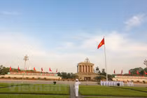 Ảnh: Lễ chào cờ tại Quảng trường Ba Đình trong ngày Sinh nhật Bác