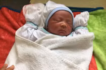 Đang dạo đêm, mất vía vì tiếng khóc lạ và sự thật bàng hoàng