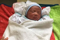 Đang dạo đêm, mất vía vì tiếng khóc lạ và sự thật bàng hoàng