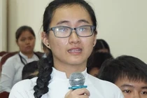 Yêu cầu chuyển trường nhanh cho nữ sinh phản ánh "cô không nói gì"