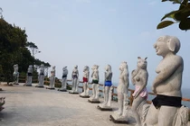 Lập hội đồng thẩm định tượng 12 con giáp “khỏa thân” ở Hondau Resort