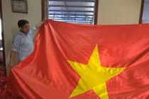 Sự thật ly kỳ về lá cờ Tổ quốc kỷ lục 54 m2 ở Hà Giang