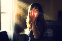 Phải chi chịu nói với nhau dù chỉ một câu thì đã không ly hôn!