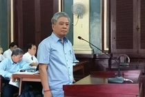 Nguyên Phó Thống đốc Đặng Thanh Bình rơi nước mắt khi tự bào chữa