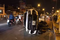 TNGT kinh hoàng ôtô húc bay người xuống cầu: Tạm giữ tài xế say rượu