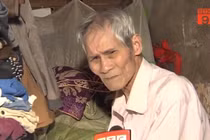 Video: Cuộc sống bên trong căn nhà 2m² ở phố cổ Hà Nội