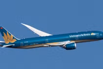 Máy bay Vietnam Airlines hạ cánh khẩn cấp cứu hành khách co giật