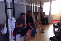 Bi hài những “khách sạn giường tầng” ở Hà Nội