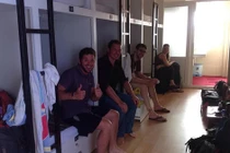 Bi hài những “khách sạn giường tầng” ở Hà Nội