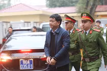 Hai quan chức Việt tốn giấy mực báo chí nhất năm là ai?