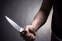 Vì sao cha nhẫn tâm xả “mưa dao” vào vợ chồng con gái? 