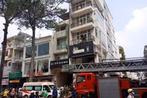 Hy hữu: Thanh niên bị thang máy kẹp cổ nguy kịch ở Sài Gòn