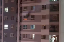 Cháy chung cư Hồng Hà Eco City, cư dân hốt hoảng tháo chạy