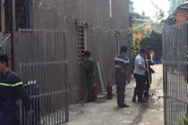 Gào thét đòi gặp vợ, tưới xăng ngập nhà, ôm bình gas cố thủ