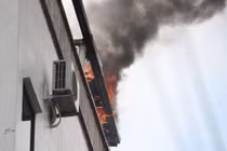 Hà Nội: Cháy khách sạn Momizi, khách nước ngoài chạy tán loạn