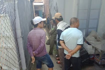 Đang ngồi nghe nhạc trong nhà, thanh niên bị chém vào cổ tử vong