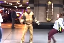 Video: Thốn lên tận rốn với những pha troll “khốn nạn“