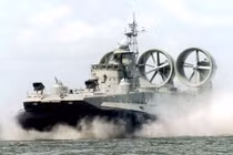 Kinh hoàng sức mạnh “rồng lửa” mới của siêu tàu đổ bộ Zubr