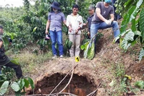 Giết chủ nợ dã man, phi tang xác ngay trong vườn…nhà mình