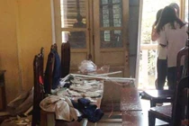 Vữa trần rơi lả tả khiến học sinh THPT Trần Nhân Tông nhập viện