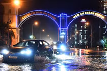 Ảnh: Dân cư KĐT Nam An Khánh "mếu máo" tìm đường vào nhà